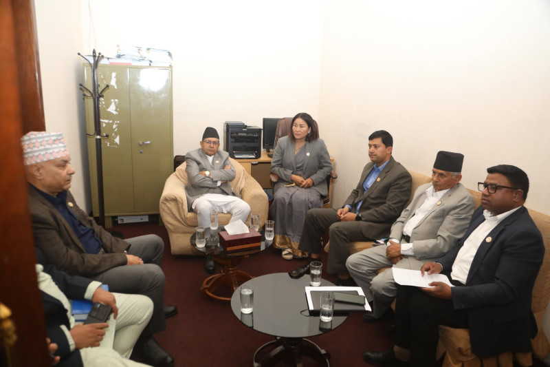 प्रधानमन्त्री ओलीले जवाफ नदिएसम्म विपक्षी दलले संसद चल्न नदिने 