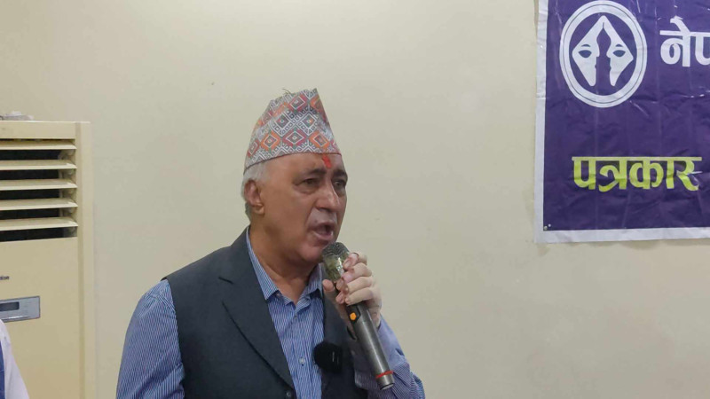 २० वर्ष आशा नगर्नु भनेका ओलीलाई चन्द्र भण्डारीको प्रश्न- देशको अवस्था यस्तै बनाउने हो ?