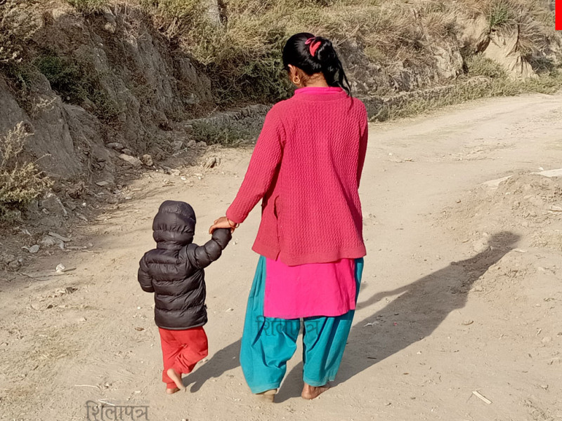 प्रहरी र जनप्रतिनिधिले नै मिलाउँछन् कानुनले जघन्य अपराध मानेको बालविवाहका मुद्दा 