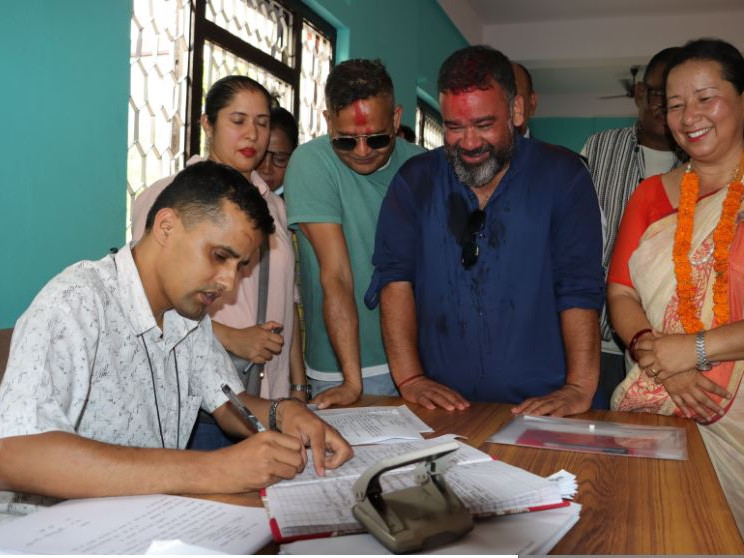 हेटौँडा उपमहानगरमा गठबन्धनले उम्मेदवारी दर्ता गरायो
