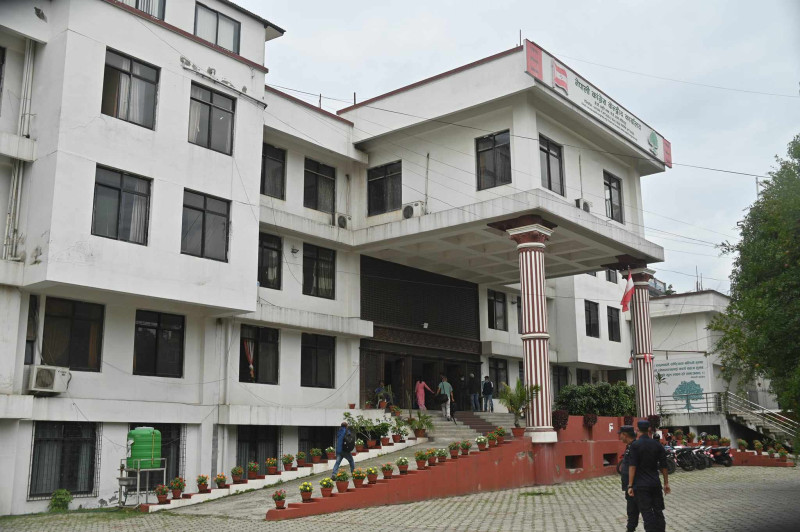 सिरहाको जिल्ला अधिवेशन बदर गर्न माग गर्दै सानेपामा निवेदन 