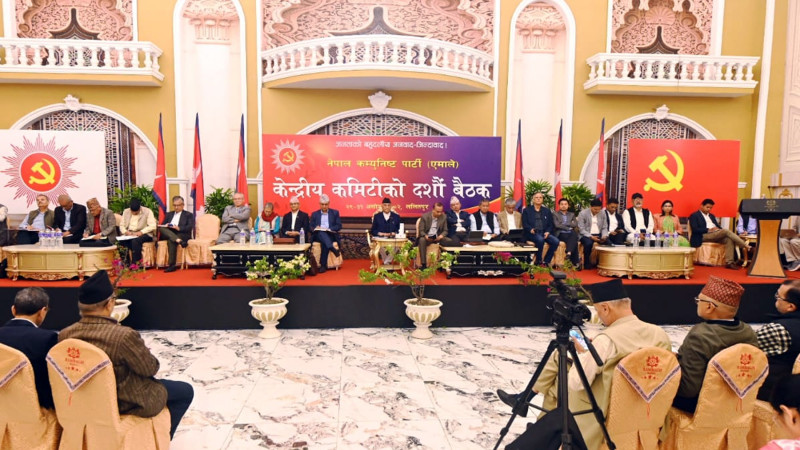 एमालेमा कित्ताकाट सुरु, अधिकांश सदस्य नेतृत्वमा ओलीको निरन्तरताको पक्षमा