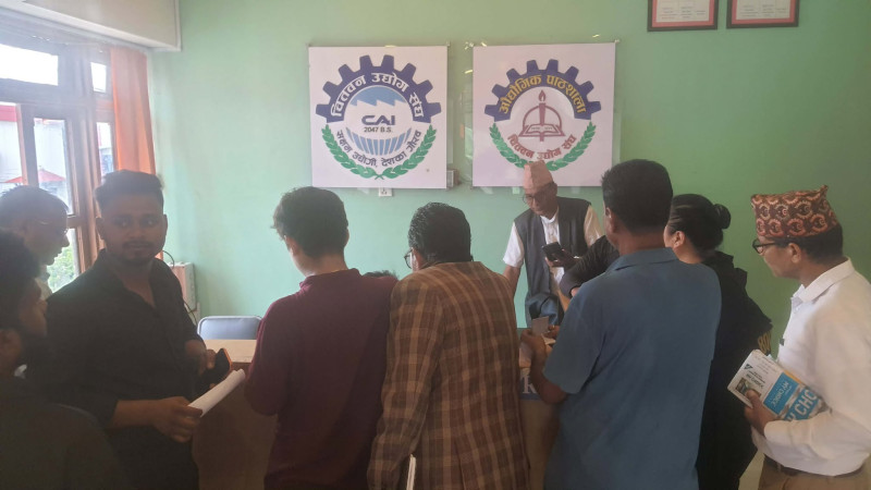 रास्वपा महाधिवेशन : प्रतिनिधिका नामावलीमाथि बिहानैदेखि दाबी विरोध जारी