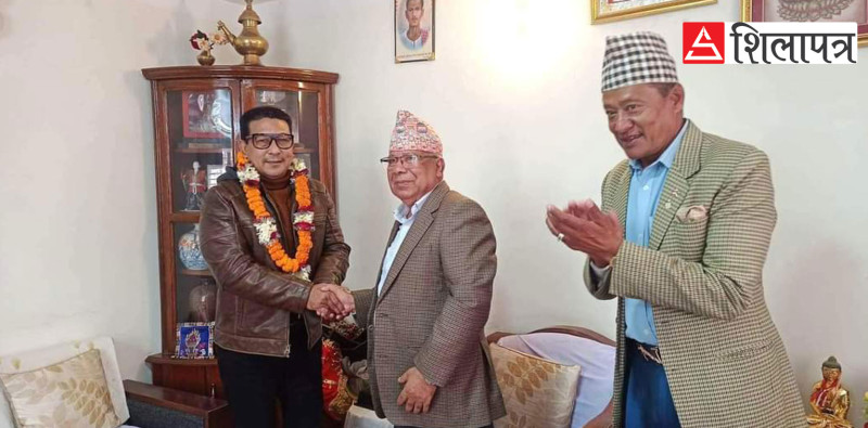 दीपक मनाङे नेकपा एसमा प्रवेश