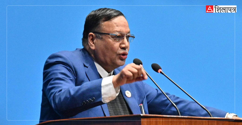 एमालेलाई देवेन्द्र पौडेलको प्रश्न- कांग्रेसलाई ठूलो दल देख्न धरहराबाट हेर्नुपर्छ कि सगरमाथाबाट ?