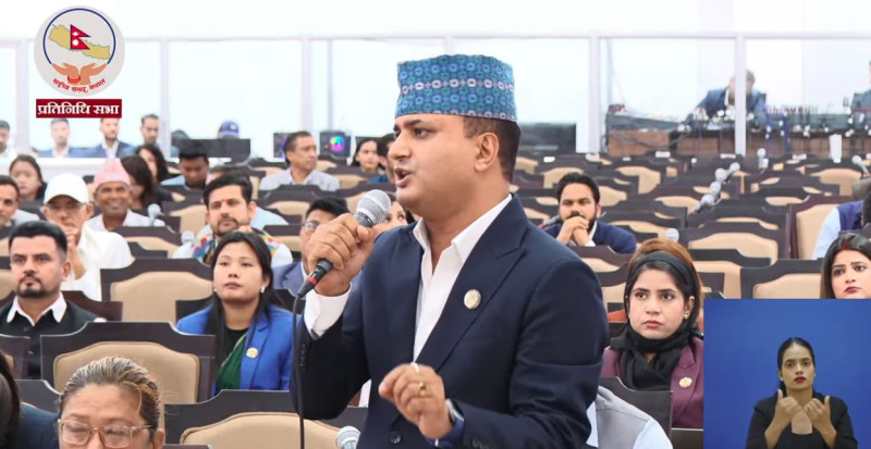 सुरुङमा मान्छे जीवित छन् कि छैनन् सरकारले बताइदिनपर्‍याे : दीपक बोहरा
