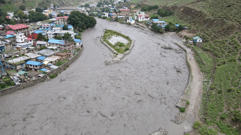 डाेल्पाकाे ठूली भेरीमा जलसतहले पार गर्‍यो खतराकाे विन्दु