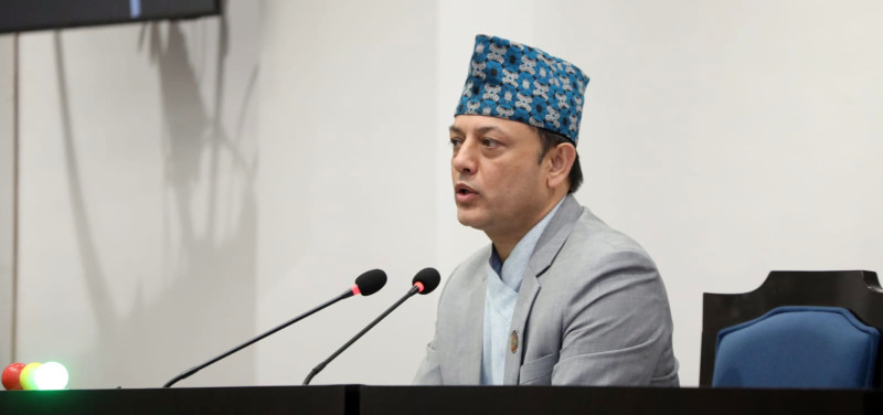 सभामुखकाे प्रश्न - ड्राइभिङ लाइसेन्स लिएर परिवार पाल्छु भन्दा पनि ‘तँ एसएलसी पास गर्नुपर्छ’ भन्ने व्यवस्था कसरी बन्यो ?