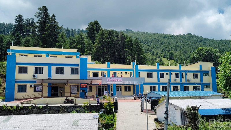 करारका कर्मचारीको भरथेगमा १५ शय्याको अस्पतालबाट ५४ शय्याको सेवा