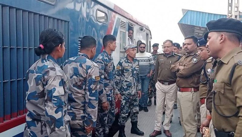 नेपालको निर्वाचनलाई मध्यनजर गर्दै भारतीय प्रहरीले सीमावर्ती क्षेत्रमा निगरानी बढायो