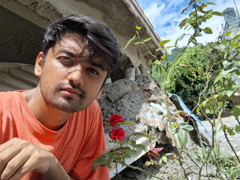 भग्नावशेष बनेको सृजलको 'सपनाको म्युजियम', जहाँ बाल्यकालीन स्मृतिमा आमाछोरा रोइरहे