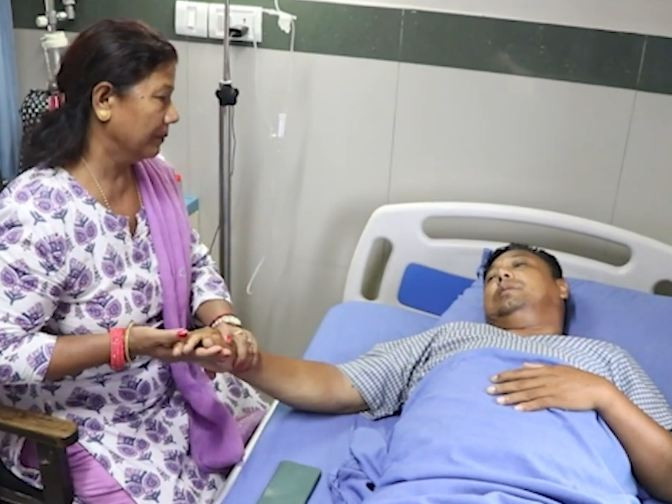 खुट्टा भाँच्चिएर मेयर उम्मेदवार अस्पतालमा, कार्यकर्ता भिडियो सन्देश बोकेर घरदैलोमा (भिडियो)
