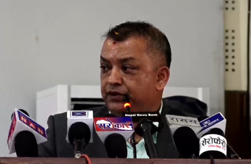 गगन थापाको टिप्पणी- बिचौलियाहरूको पहुँच प्रधानमन्त्रीको बेडरुसम्मै छ
