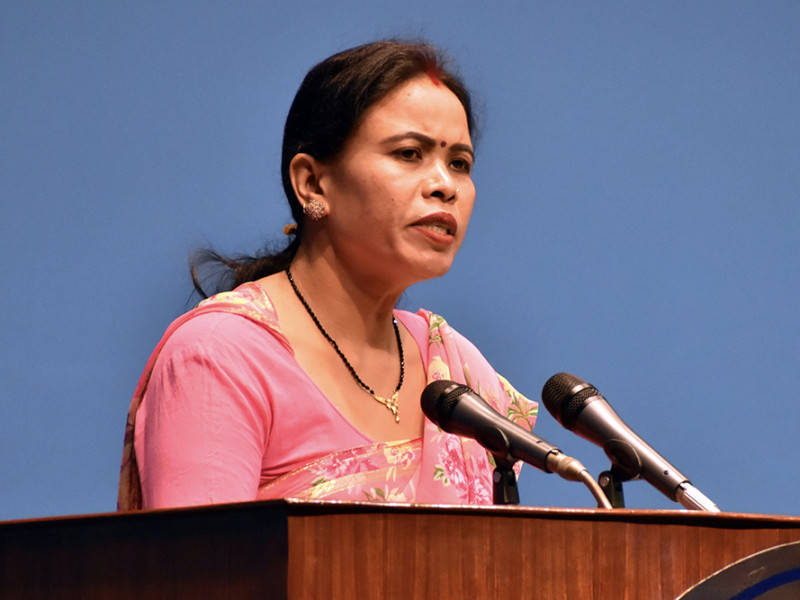 एमालेबाट टिकट पाउने छाँट नदेखेपछि स्वतन्त्र उम्मेदवारी दिने गंगा चौधरीको घोषणा