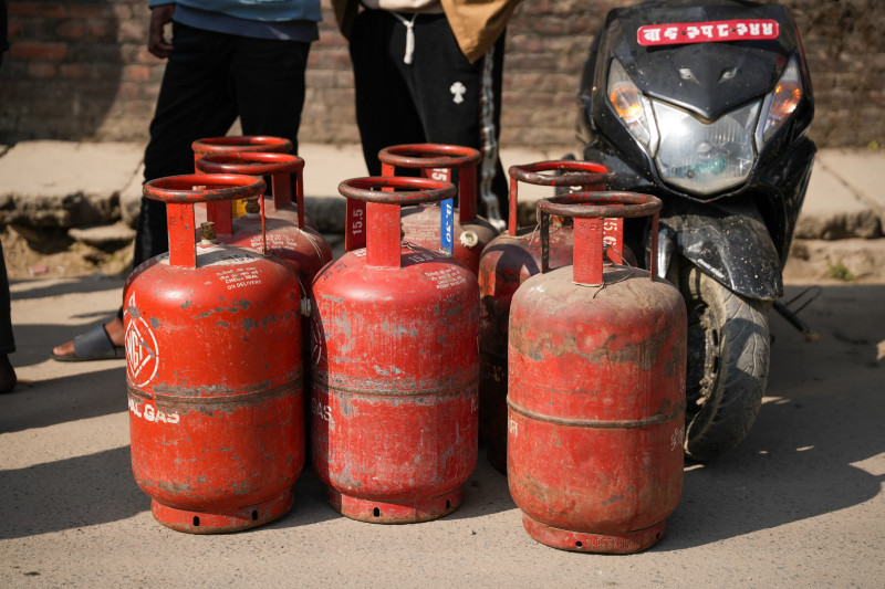 ग्यासको अभाव नरहेको जनाउँदै आयल निगमले भन्यो– नपाएको अवस्थामा सम्पर्क गर्नुहोस्