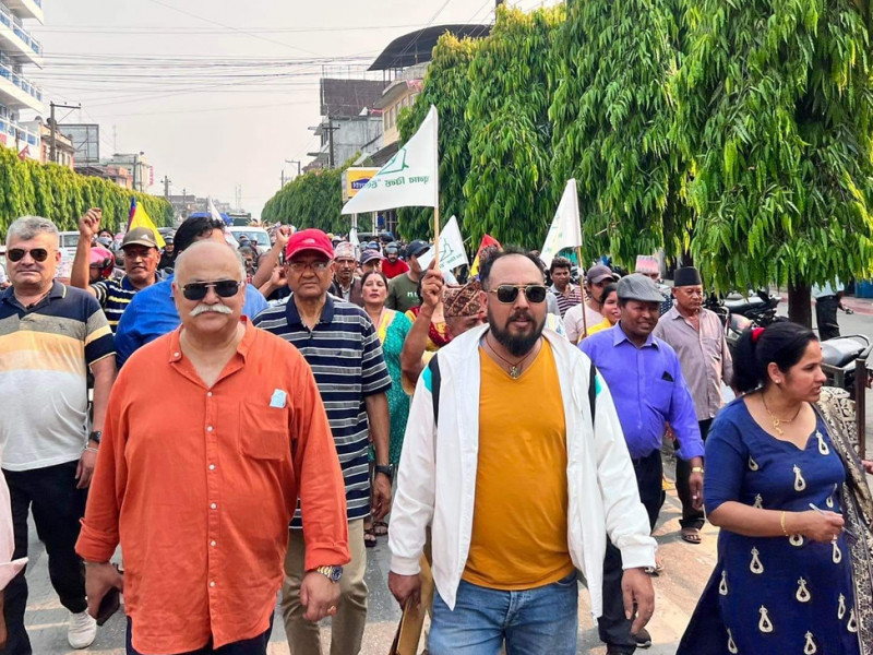 राप्रपाले हेटौँडाको मेयरमा दुई जनालाई टिकट दिएपछि उम्मेदवारी दिने तयारीमा रहेका अधिकारी बीचैमा रोकिए