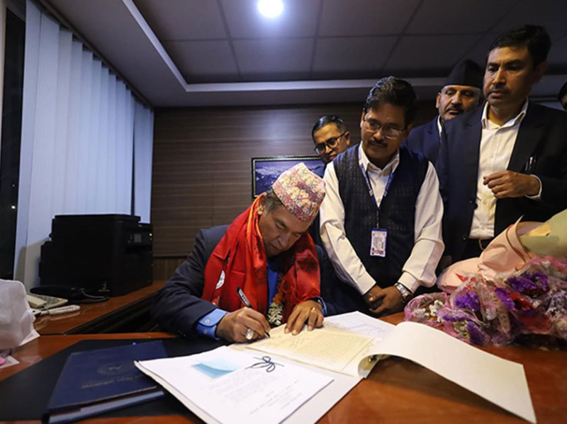 प्राधिकरणका नवनियुक्त कार्यकारी निर्देशक शाक्यले गरे पदभार ग्रहण  