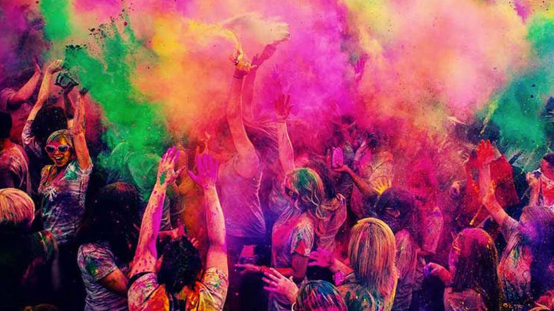 तराईका जिल्लामा आज होली मनाइँदै