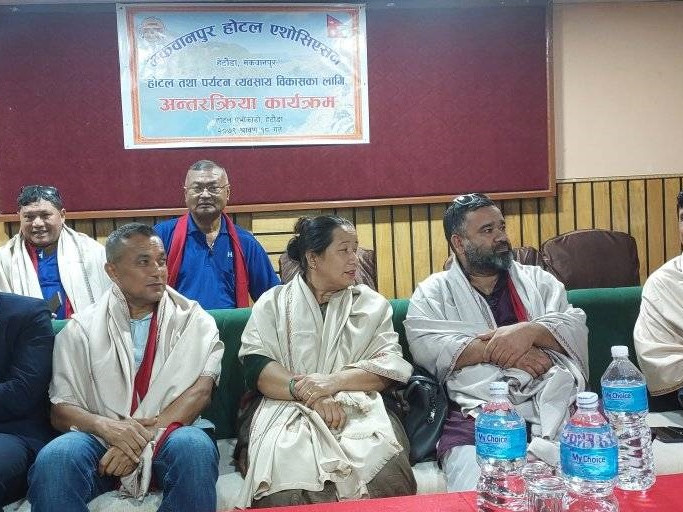 हेटौँडाका होटल व्यवसायीले मेयर, सीडीओ र एसपीसँग भने- १२ बजेसम्म होटल खोल्न देऊ