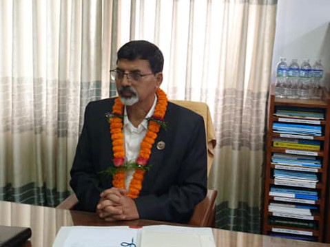 जनार्दनलाई राजस्व सचिवले गर्दैछन् स्वागत ! अर्थसचिव मरासिनी भने बिदा लिएर पोखरा