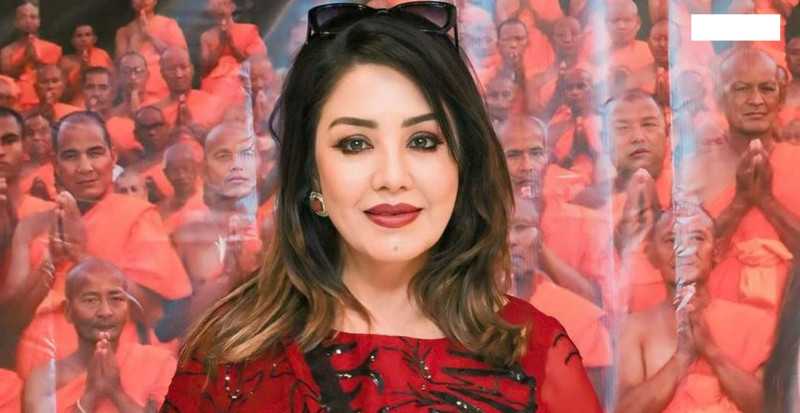 पुस्तकालय बनाउने योजना सुनाउँदै करिश्माले भनिन्- इन्बक्स मी