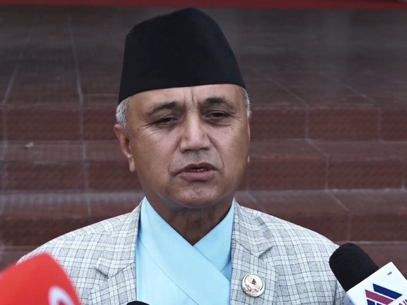 बरु उम्मेदवार हुन्न, तर पृथ्वीसुब्बा कमरेडसँग इन्ट्रेष्ट बाझिँदैनः खगराज अधिकारी