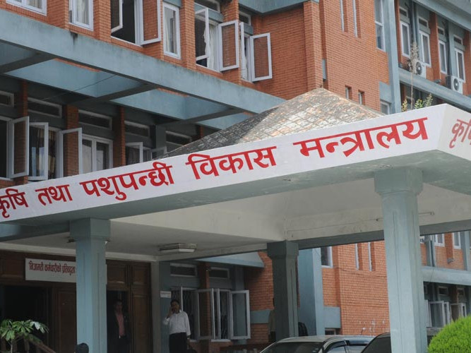 किसानका समस्यामा छलफल गर्न तर्किन्छन् सांसद