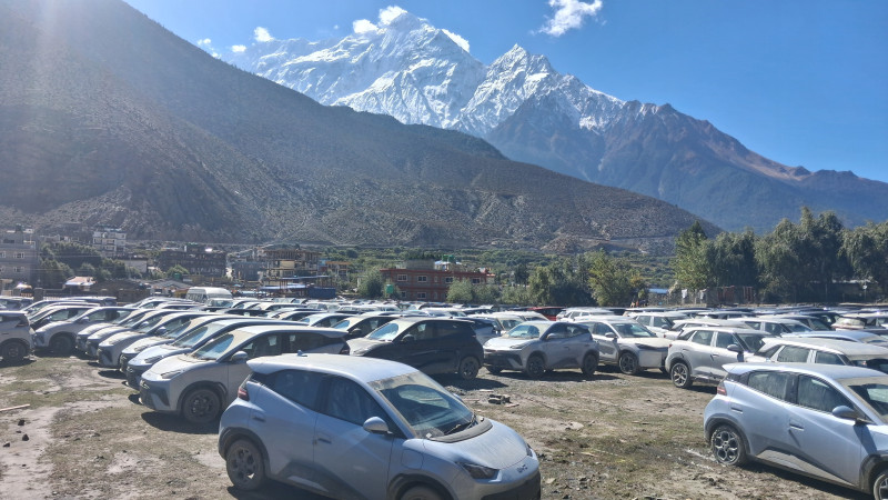 कोरला नाकाबाट भित्रिएका ईभीलाई गन्तव्यमा पुर्‍याउन सकस