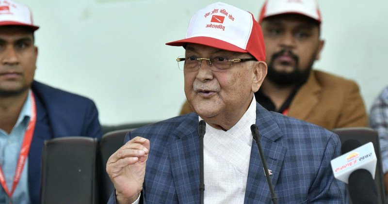 स्विमिङ पुलमा लगाउँदा हुने कस्टुम संसदमा किन हुँदैन भन्न मिल्दैनः ओली