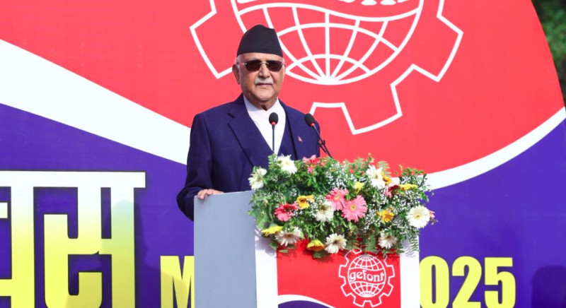 राजतन्त्र फर्काउने सपना देख्नेहरूविरुद्ध मजदुरहरू एकजुट हुनुपर्छ: प्रधानमन्त्री ओली