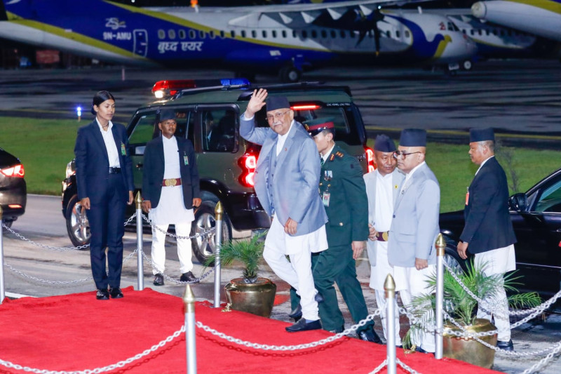 तुर्कमेनिस्तानमा राष्ट्रसंघीय सम्मेलनमा भाग लिएर स्वदेश फर्किए प्रधानमन्त्री ओली