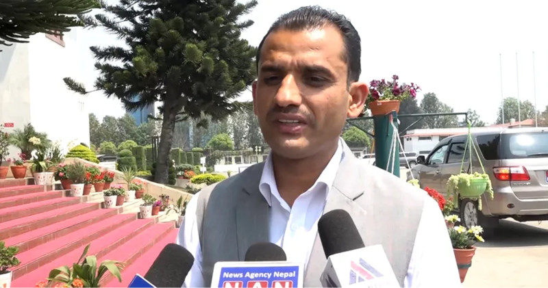 गोपनीयता भंग हुने भएकाले बैठकको लाइभ गरिएन : माधव सापकोटा