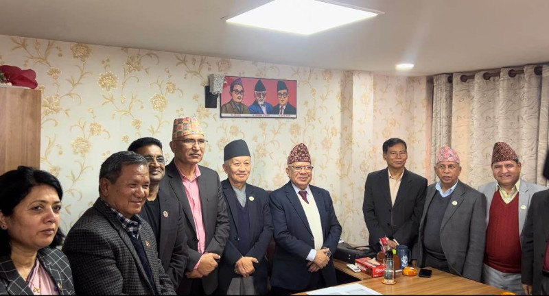 भोट माग्न गएका सुवासले जब माधव नेपालसँग पुरानो सम्बन्धको कुरा गरे