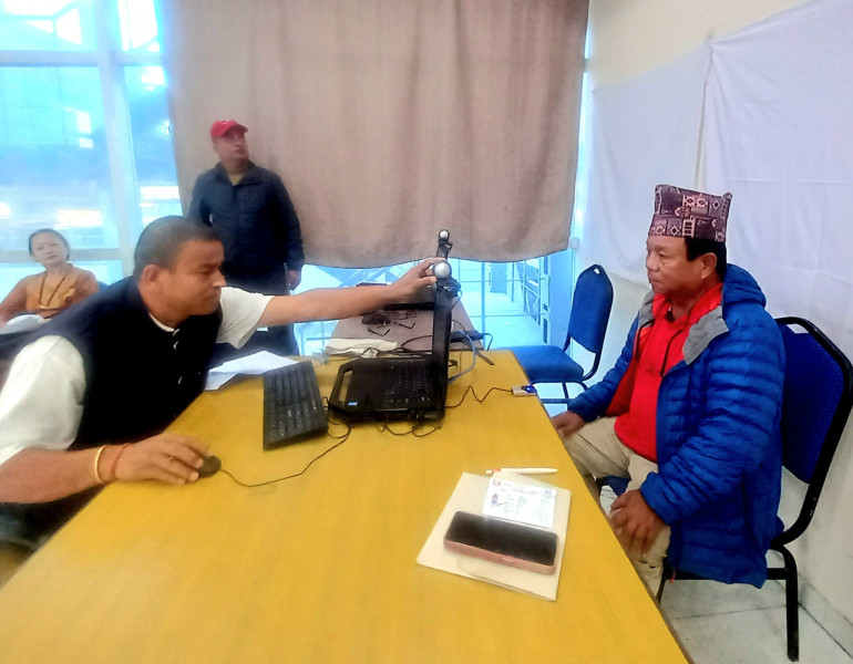 ७१ वर्षीय शिक्षामन्त्री पुनले भने– भगवान् कसम, ‘बुढोपुस्ता’ले देश समृद्ध बनाउनै सक्दैन