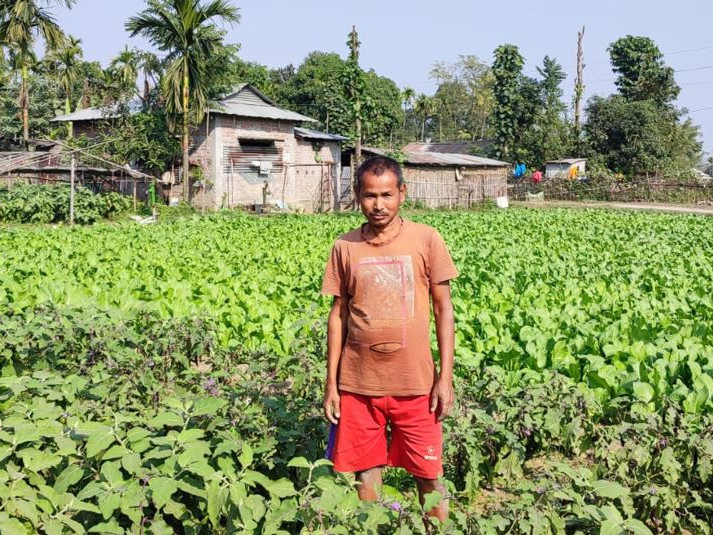 महेन्द्रको कृषिप्रेम : जसले ४० हजार लगानी गरेर ५ लाख कमाउँछन्