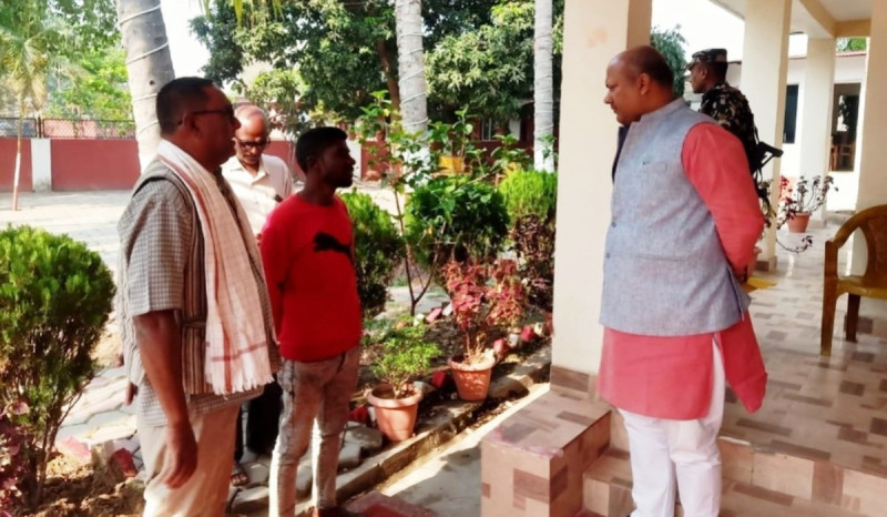 सुरक्षा र आवासको माग गर्दै सिरहाका दीपक मलिक पुगे मुख्यमन्त्रीको शरणमा