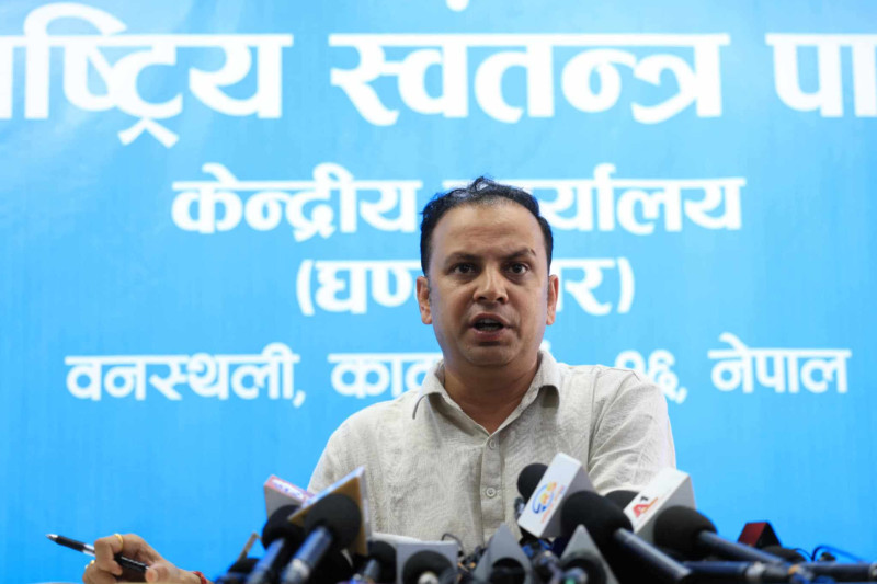 व्यापारी र कर्मचारी धम्काउने गतिविधिमा रास्वपा संलग्न छैन : मनिष झा