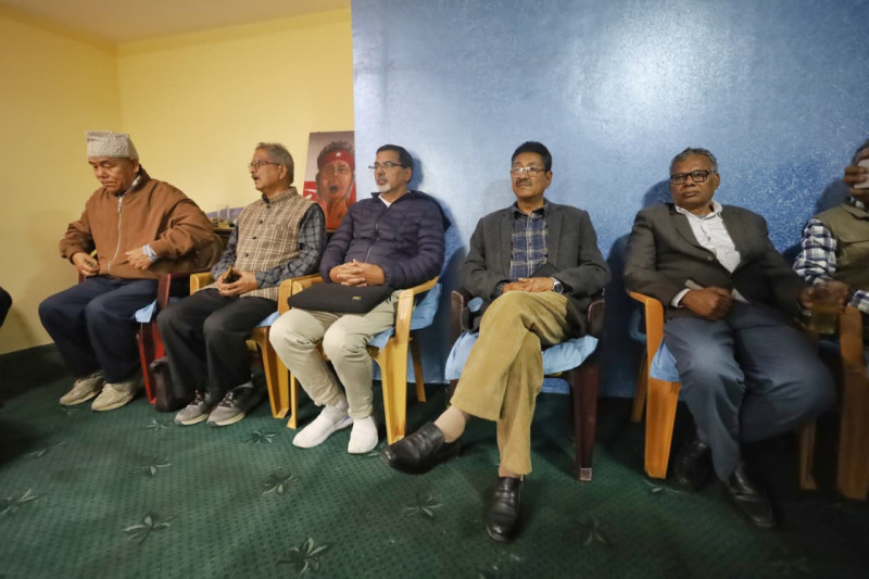 एकीकृत समाजवादीसँगको एकता तत्कालका लागि स्थगित गर्नुपर्छ भन्दै बाहिरिए शर्मा