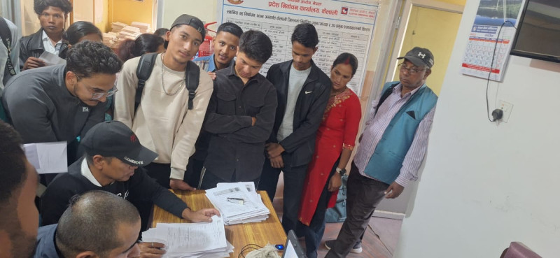 मतदाता नामावली दर्ता: तराईका जिल्लामा भिड, पहाडमा छैन उत्साह