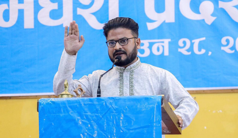 'बैठकको प्रत्यक्ष प्रसारण गरी मन्त्रीहरूलाई निर्मम प्रश्न गर्छौं'