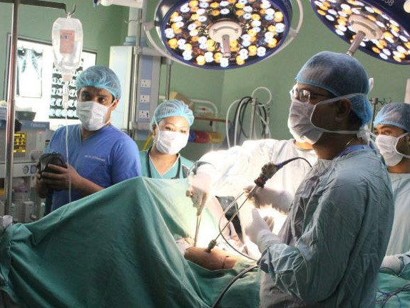 अक्सिजेनेटरको अभाव, इमर्जेन्सीबाहेक अरू बिरामीको मुटुको शल्यक्रिया तत्काल नहुने