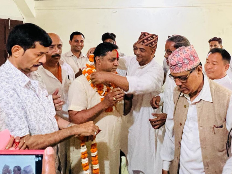 नेपालगञ्ज उपमहानगर कांग्रेसकाे भागमा परेपछि माओवादीका मेयर दाबेदार नन्दलाल वैश्य राप्रपा प्रवेश