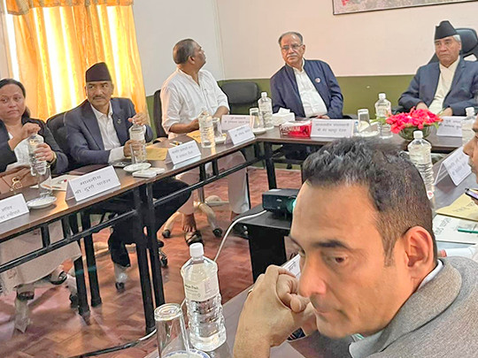 काठमाडौंबाट गएको राजनीतिक भीभीआईपीको टोलीले निगजढमा कसलाई भेट्यो ?