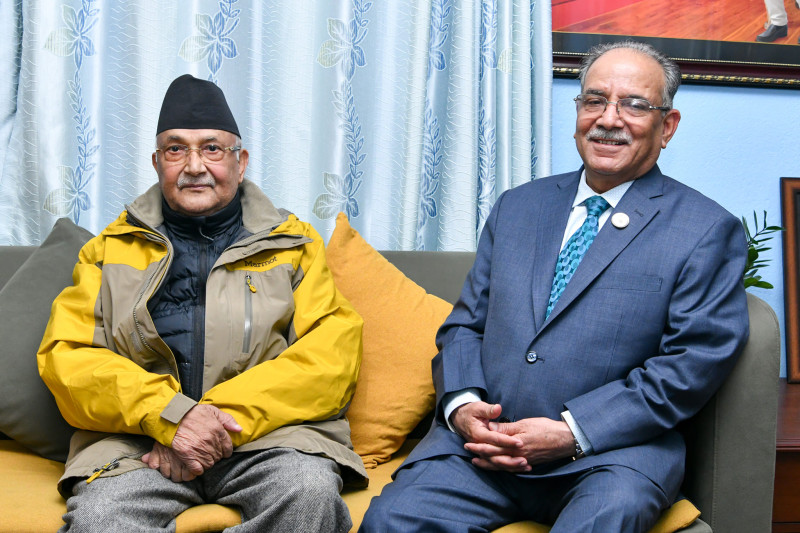 मन्त्रिपरिषद् विस्तारको गृहकार्यमा प्रधानमन्त्री प्रचण्ड, ओलीसँग छलफल