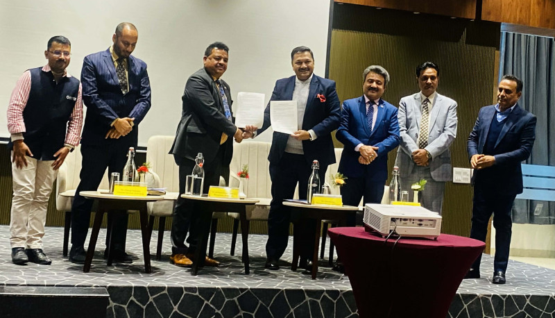 विद्यार्थीको पढ्ने बानी सुर्धान प्याब्सनले सुरु गर्‍यो ‘रिड विथ अक्सफोर्ड’ कार्यक्रम