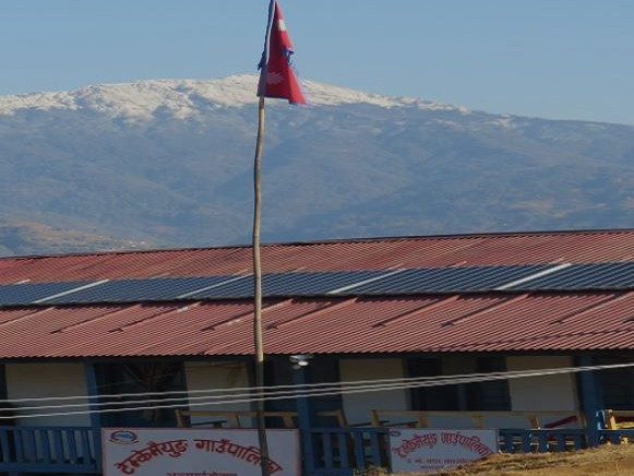 कोरोना बढेपछि टेम्केमैयुङ गाउँपालिकाका सबै विद्यालय बन्द