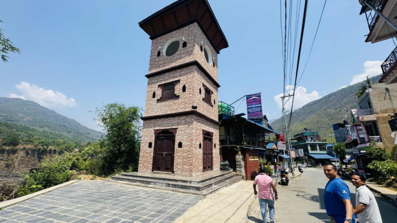 दुई वर्षदेखि प्रयोगविहीन छ कुश्माबजारको घण्टाघर 