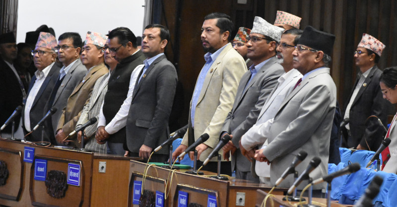 सरकारलाई विपक्षीको व्यङ्ग्य- कता हिँडेको ...अहिले हामी इन्भर्टर किन्न हिँडेको ! 