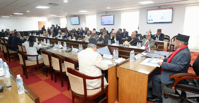 मातहतका कार्यालयसँग प्रधानमन्त्रीले लिए ब्रिफिङ