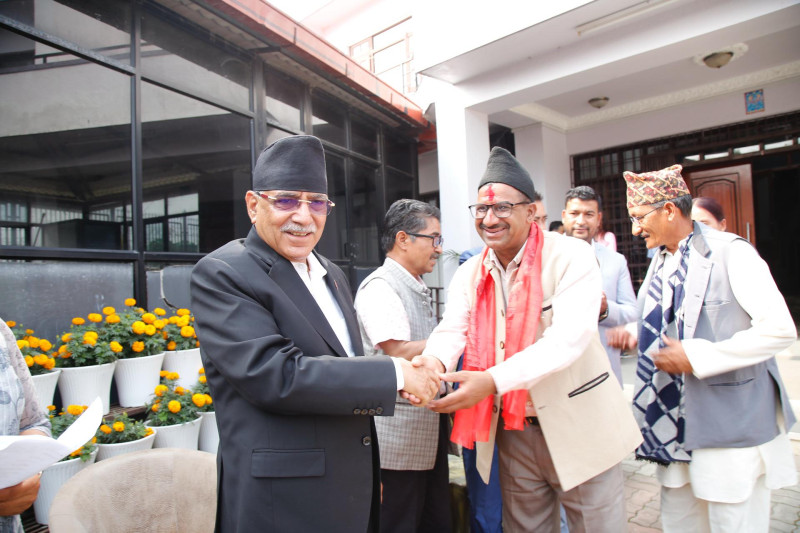 माओवादीमा समायोजन हुन आउनेलाई उचित जिम्मेवारी दिन्छौँ: प्रचण्ड